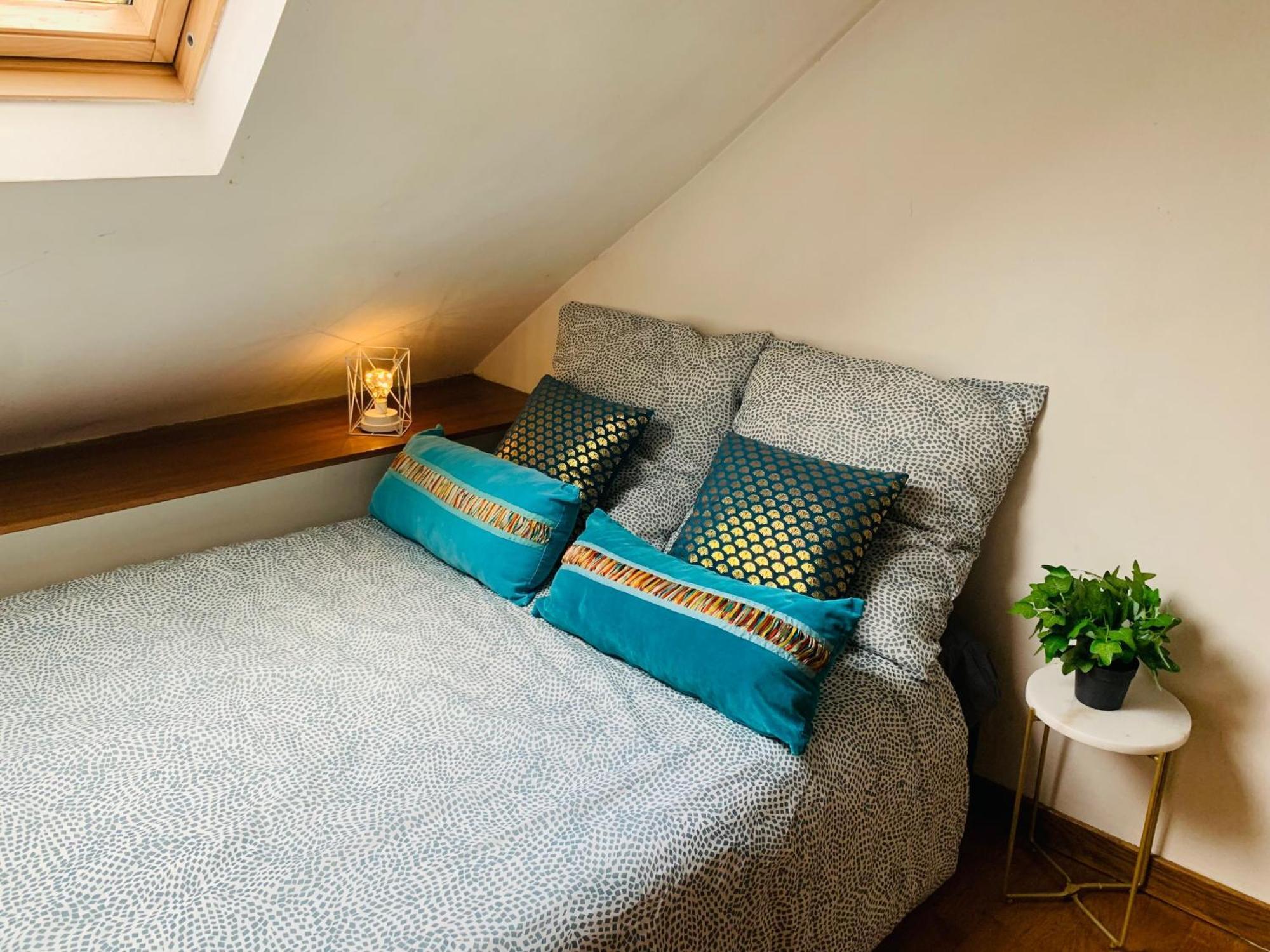 Cosy Studio Design With Modern Bathroom Vaureal Экстерьер фото